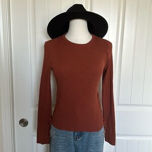 Rust ribbed top